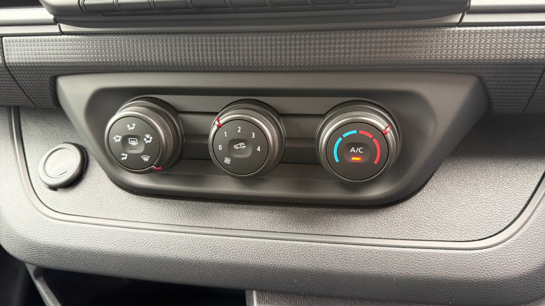 Renault Trafic Lwb Diesel LL30 Blue dCi 130 Advance [Safety] Van